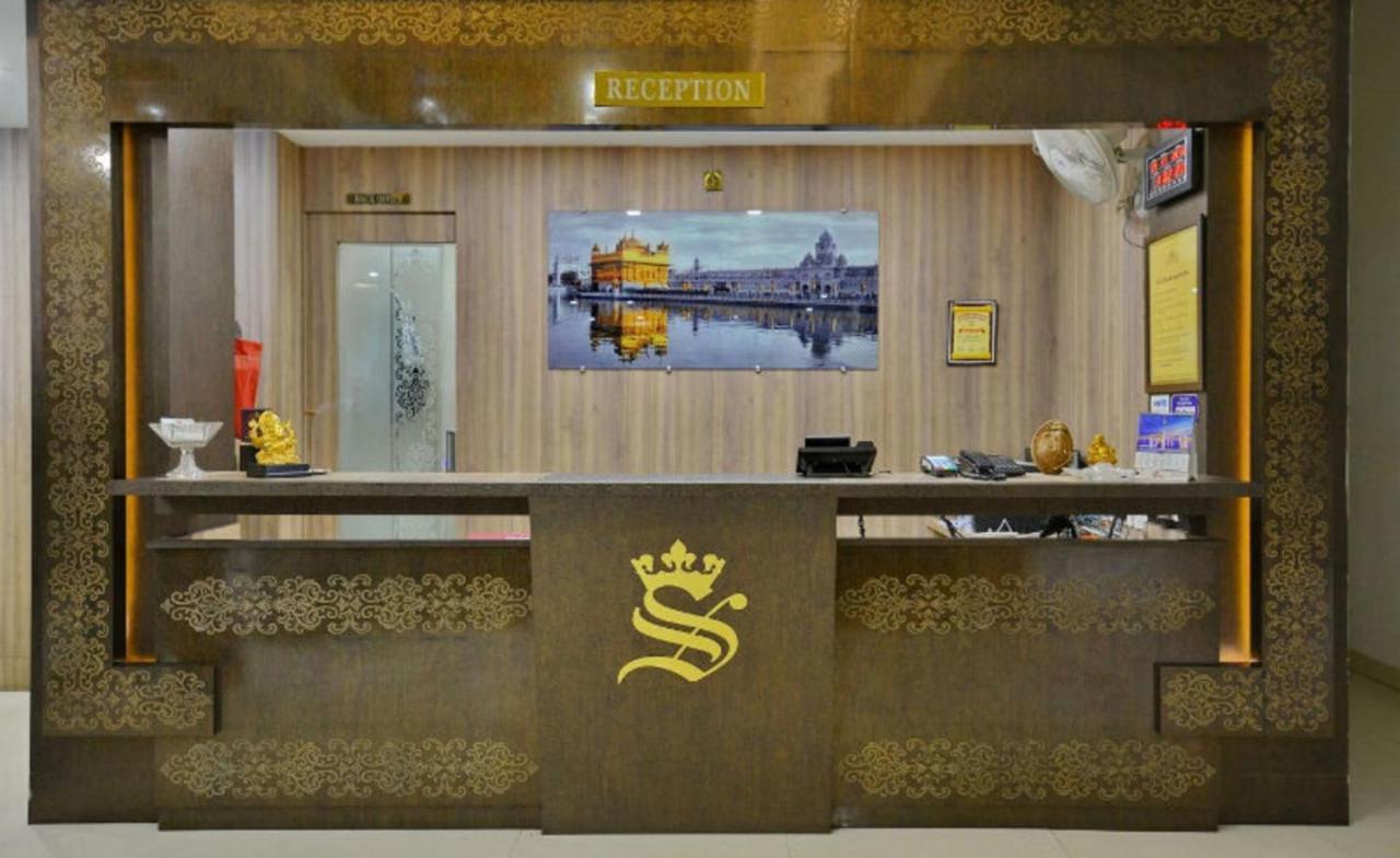 Hotel Samrat Dzsabalpur Kültér fotó