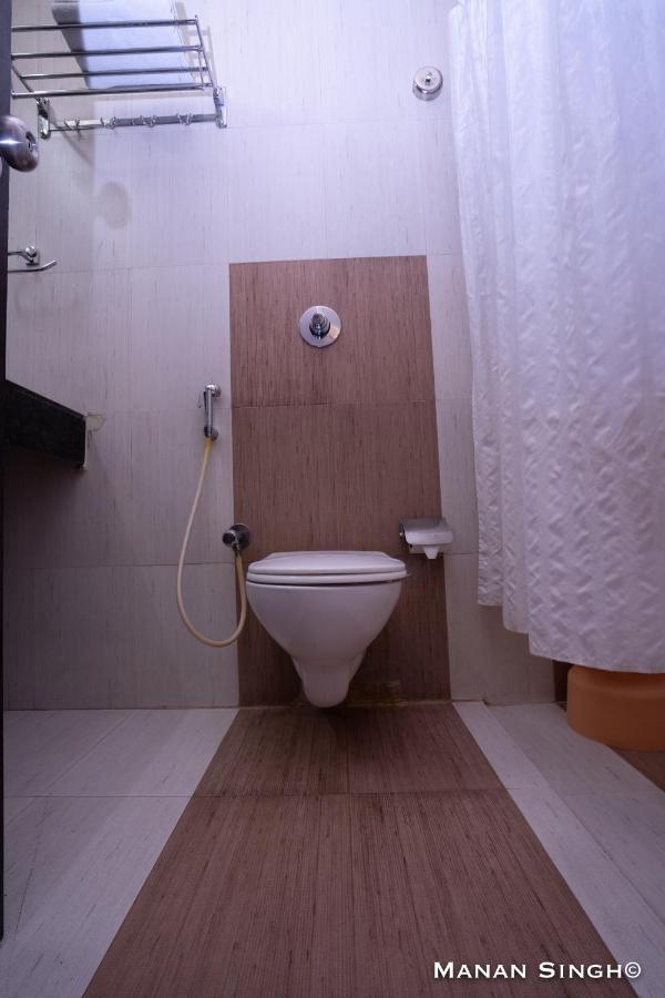 Hotel Samrat Dzsabalpur Kültér fotó