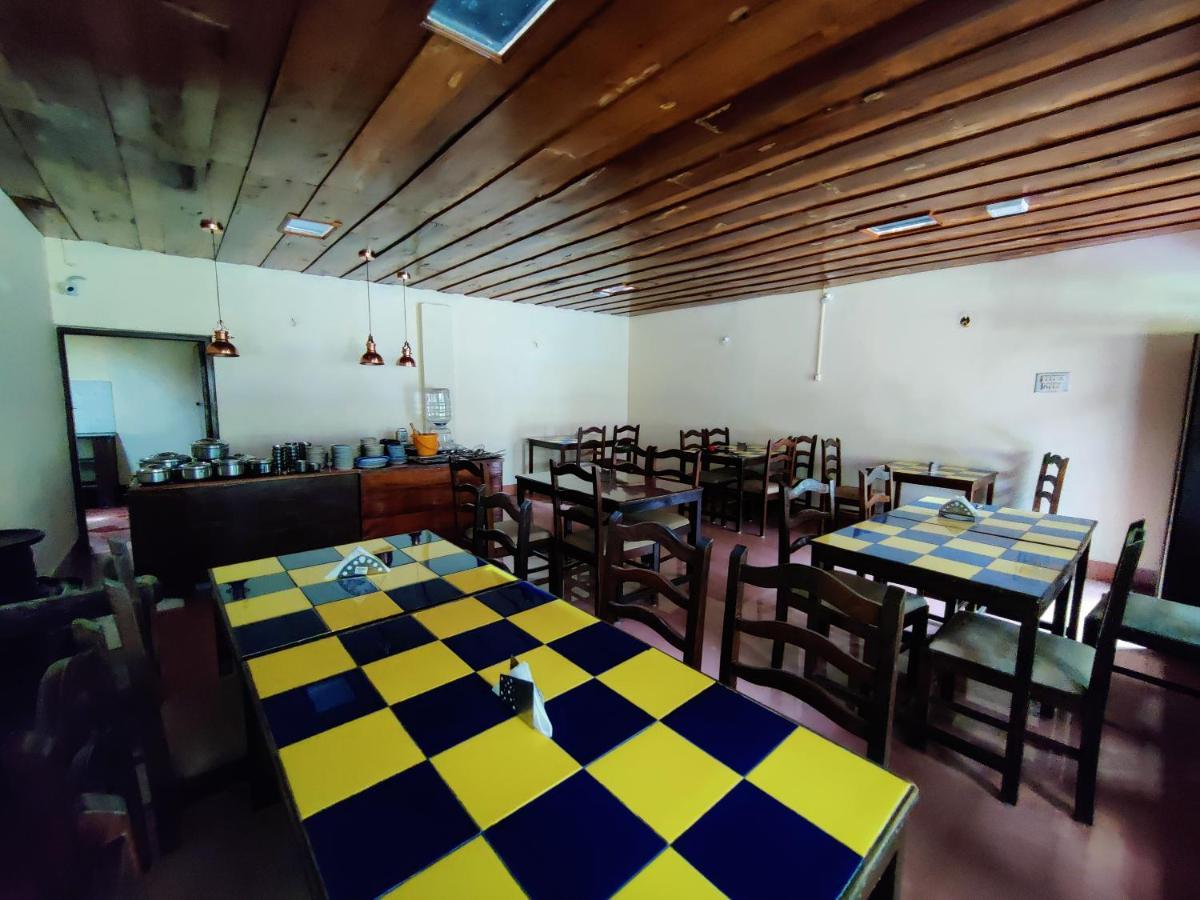 Hotel Samrat Dzsabalpur Kültér fotó