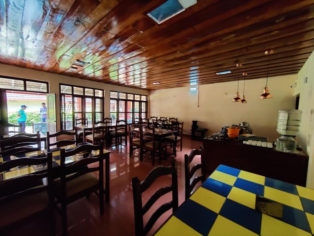 Hotel Samrat Dzsabalpur Kültér fotó